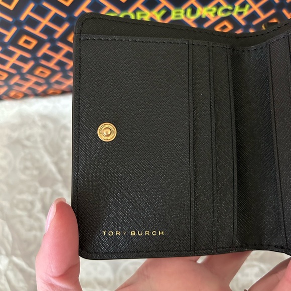 Tory Burch Emerson Mini Wallet Black Gold - Picture 5 of 9